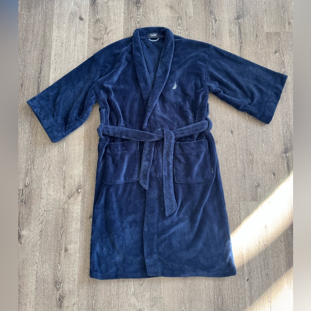 Nautica Blue Plush Fuzzy Bathrobe Tie Waist and Pockets!